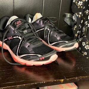 Ryka Women's Black and Pink Athletic Sneakers